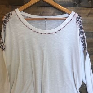 Women’s cold shoulder shirt size 14-16